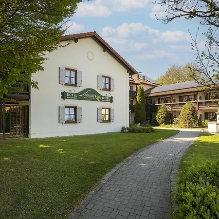 Geraeumige Im Sammareier Gutshof In Apartamento Bad Birnbach